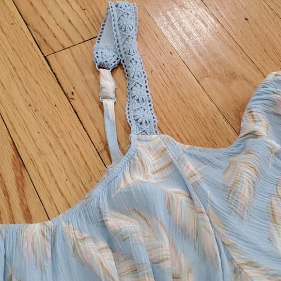 COLD SHOULDER TOP - Picture 3 of 5